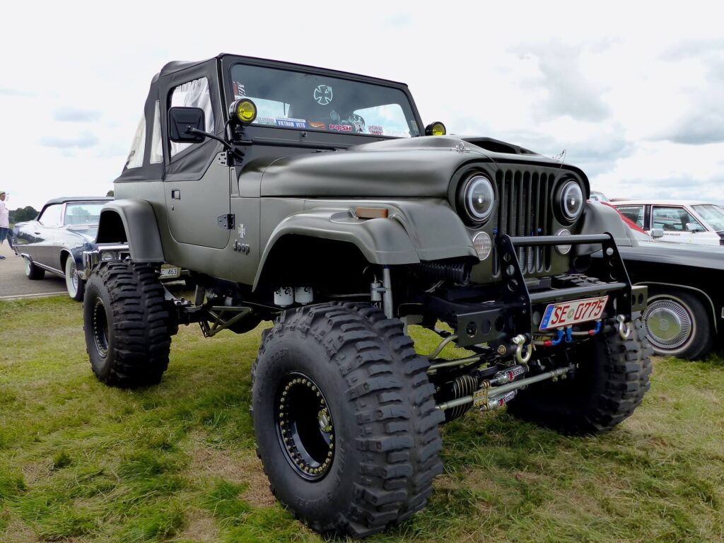 jeep, 2door, lifted, grey